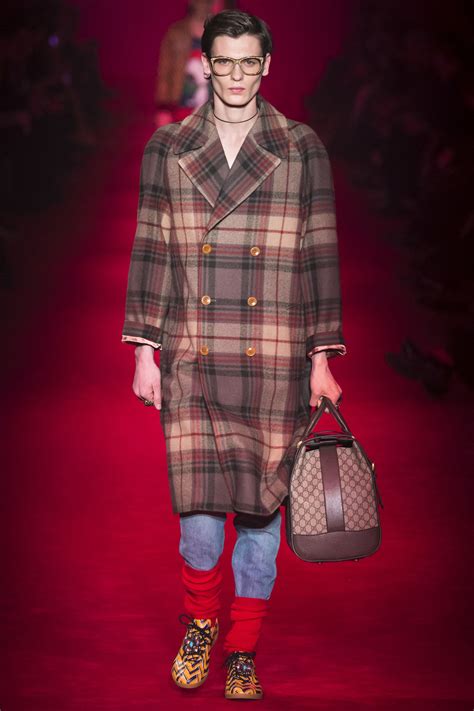 icchiali gucci 2016 uomo carbonio|Gucci Fall 2016 Menswear Fashion Show .